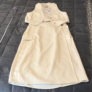 House of Harlow 1960 Cream Two-Piece Set Vest and Skirt!